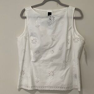 Upscale Dana Buchman White Floral Eyelet Blouse Size 12/Large